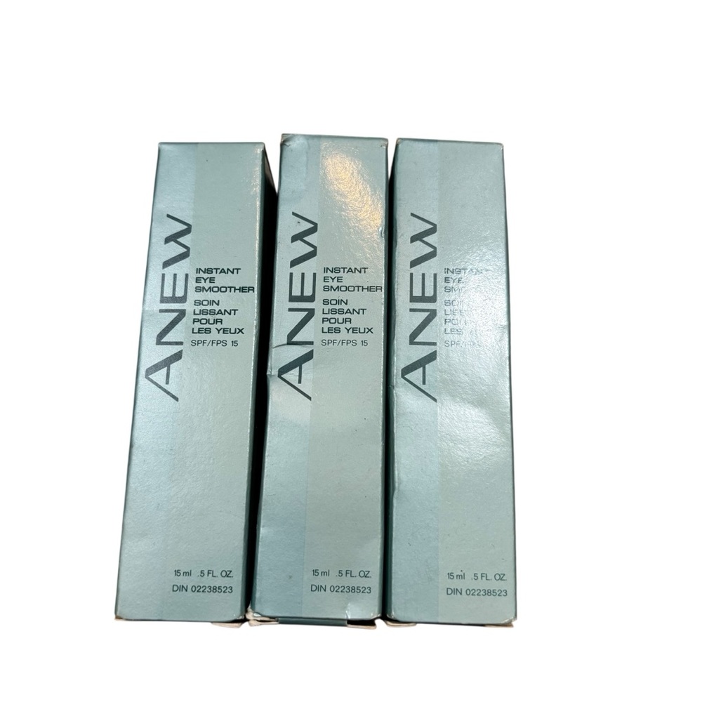 Deadstock Lot of three Brand New Avon Anew Instant Eye Smoother 0.5 Fl oz